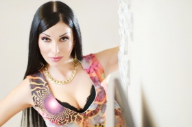Alena from Luhansk, 36 years, with hazel eyes, black hair, Christian, manager. #12