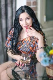 Alena from Luhansk, 36 years, with hazel eyes, black hair, Christian, manager. #15