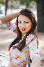 Mariya from Nikolaev, 34 years, with brown eyes, light brown hair, Christian, technologist. #1