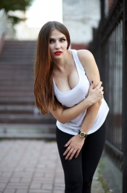 Ann from Lugansk, 26 years, with blue eyes, light brown hair, Christian. #11