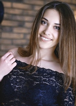 Katherine from poltava, 25 years, with green eyes, black hair, Christian.