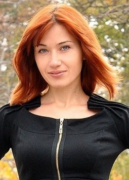 Mariana from Kharkov, 38 years, with grey eyes, red hair, Christian, photographer.