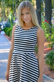 Dariya from Kharkov, 33 years, with grey eyes, blonde hair, Christian, administrator. #1