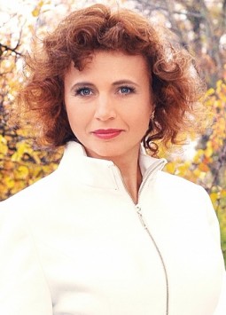 Ludmila from Chuguev, 48 years, with blue eyes, red hair, Christian, Perfumer.