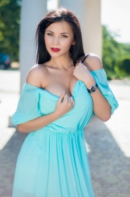 Alla from Odessa, 29 years, with brown eyes, black hair, Christian, student, designer. #6