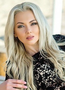 Olga from Odessa, 40 years, with brown eyes, blonde hair.