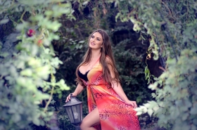 Juliya from Sumy, 34 years, with green eyes, light brown hair, Christian, teacher. #12