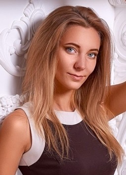 Tatiana from Kharkov, 30 years, with green eyes, light brown hair, Christian.