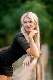 Olya from Zhitomir, 44 years, with brown eyes, blonde hair, Christian, Manager. #9