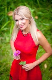 Olya from Zhitomir, 44 years, with brown eyes, blonde hair, Christian, Manager. #16