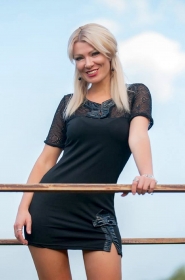 Olya from Zhitomir, 44 years, with brown eyes, blonde hair, Christian, Manager. #17