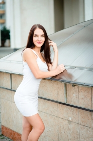 Yuliya from Cherkasy, 31 years, with green eyes, black hair, Christian, Manager. #3