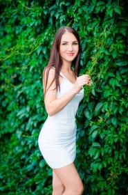 Yuliya from Cherkasy, 31 years, with green eyes, black hair, Christian, Manager. #12