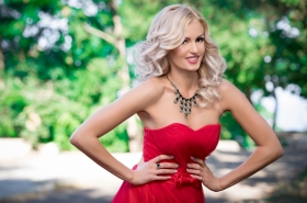 Elena from Odessa, 41 years, with brown eyes, blonde hair, Christian, tourism manager. #8