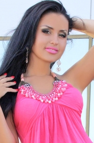 Yana from Odessa, 33 years, with brown eyes, black hair, Christian, businesslady. #1