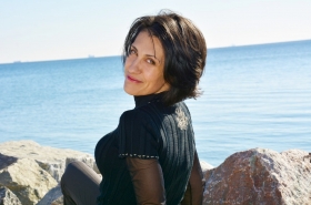 Anna from Odessa, 45 years, with brown eyes, black hair, Christian, Office-manager. #1