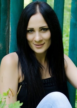 Olga from Cherkassy, 34 years, with grey eyes, black hair, Christian, manager.