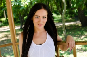 Olga from Cherkassy, 35 years, with grey eyes, black hair, Christian, manager. #8