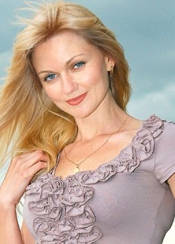 Svetlana from Nikolaev, 45 years, with blue eyes, blonde hair, Christian, Salesperson.