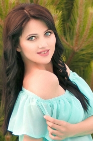 Tatiana from Dnepropetrovsk, 34 years, with blue eyes, dark brown hair, Christian, economist. #12