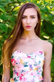 Natalia from Lugansk, 27 years, with green eyes, light brown hair, Christian, Lawyer. #20