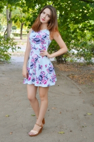 Maria from Zaporozhye, 26 years, with hazel eyes, light brown hair, Christian, artist. #7