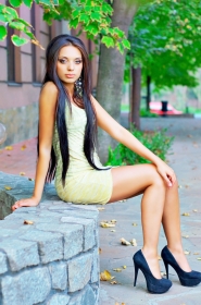 Yanina from Zaporozhye, 34 years, with green eyes, black hair, Christian, Cashier. #3