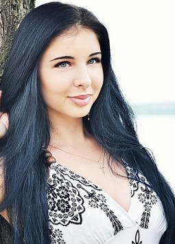 Radmila from Odessa, 30 years, with green eyes, dark brown hair, Christian.