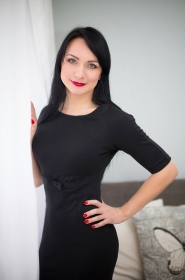 Tatiana from Kharkov, 40 years, with green eyes, black hair, Christian, Economist. #1