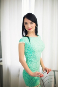 Tatiana from Kharkov, 40 years, with green eyes, black hair, Christian, Economist. #9