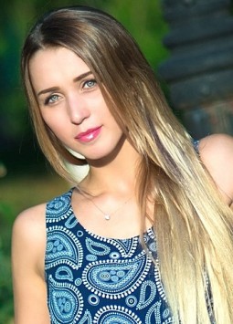 Anastasia from Kherson, 25 years, with blue eyes, blonde hair, Christian, Administrator.