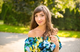 Ekaterina from Dnipropetrovsk, 30 years, with hazel eyes, dark brown hair, Christian, seller in the jewelry store. #12