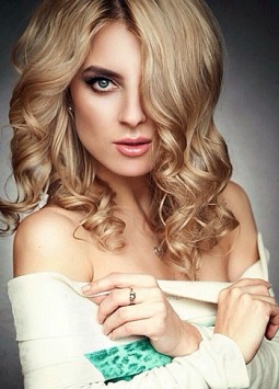 Darya from Kiev, 28 years, with blue eyes, blonde hair, Christian, Model.