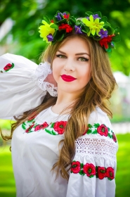Yuliya from Odessa, 25 years, with green eyes, light brown hair, Christian, -. #8