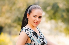 Elena from Zaporozhie, 35 years, with blue eyes, dark brown hair, Christian, Nail Services. #13