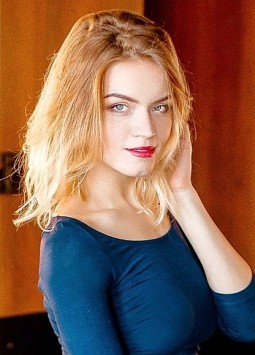 Svetlana from Dnepr, 28 years, with blue eyes, blonde hair, Christian, manager.