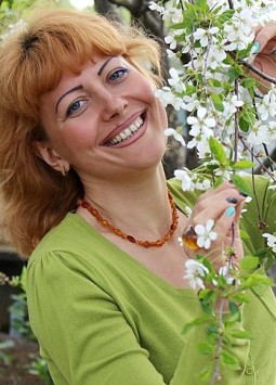 Svetlana from Kharkiv, 50 years, with blue eyes, dark brown hair, Christian, school teacher.