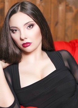Marry from Lugansk, 27 years, with brown eyes, dark brown hair, Christian, student.
