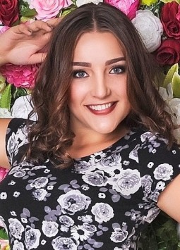 Violetta from Kharkov, 25 years, with blue eyes, blonde hair, Christian, student.