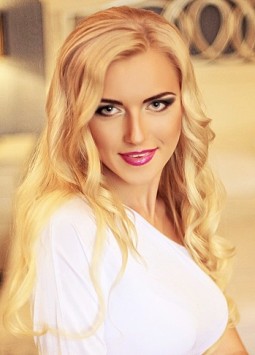 Anna from Kharkov, 37 years, with grey eyes, blonde hair, Christian, Doctor.