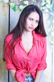 Elena from Odessa, 36 years, with green eyes, dark brown hair, Christian, wine-maker. #10