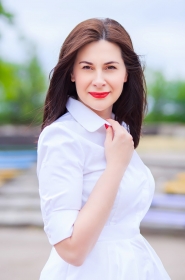 Inna from Zaporozhye, 38 years, with brown eyes, dark brown hair, Christian, restaurant manager. #4