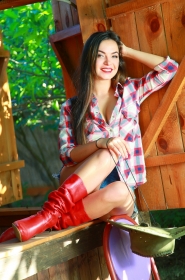 ALeksandra from Odessa, 33 years, with brown eyes, dark brown hair, Christian, Manager. #1