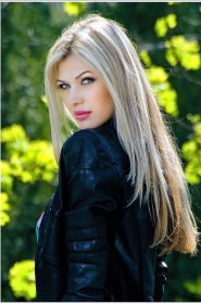 Elena from Odessa, 44 years, with green eyes, blonde hair, Christian, Hairdresser. #9