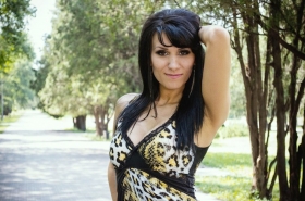 Ljudmila from Mariupol, 40 years, with brown eyes, black hair, Christian, operator. #4