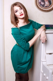 Ekaterina from Dnipropetrovsk, 28 years, with green eyes, light brown hair, Christian, Art industry. #5