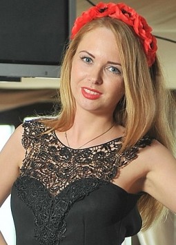 Olga from Odessa, 32 years, with blue eyes, red hair, Christian, student.