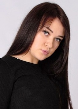 Valerya from Odessa, 27 years, with green eyes, light brown hair, Christian, student.