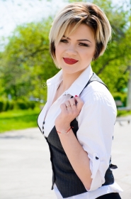 Elizaveta from Chernomorsk, 38 years, with brown eyes, blonde hair, Christian, manicurist. #1