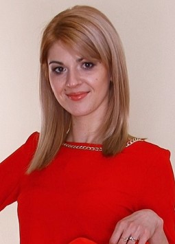 Nataliya from Nikolaev, 33 years, with brown eyes, blonde hair, Christian, Owner of shop.